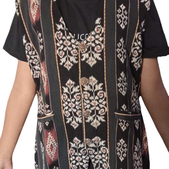 Rompi Tenun Ikat NTT Warna Hitam Motif Kembang Khas Sabu