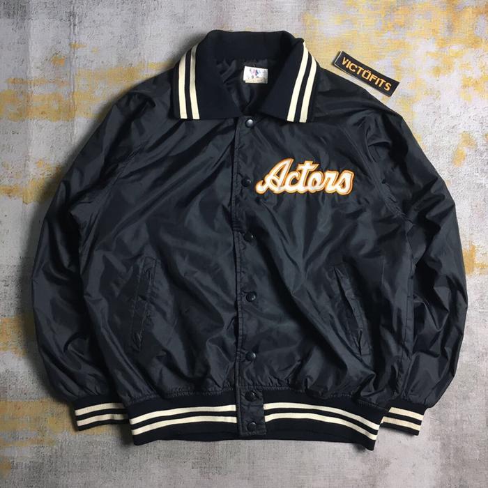 Jaket Windbreaker Varsity Descente