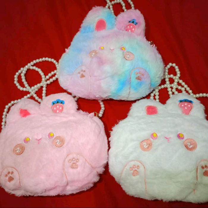 Tas Selempang Mutiara Rabbit Lucu dengan Desain Bulu Lembut dan Rantai Mutiara Elegan untuk Tampilan