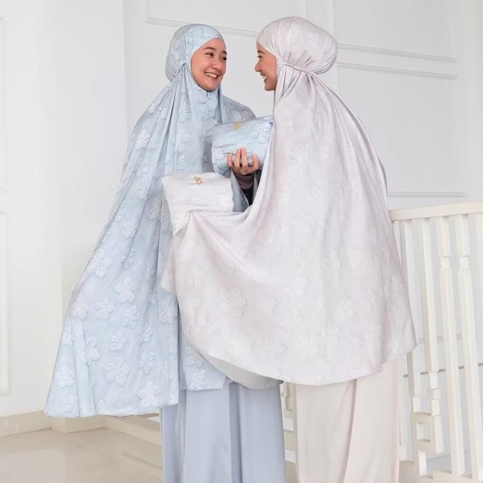 8scarves Mukena Silk / Prayer set - Zahira Collection