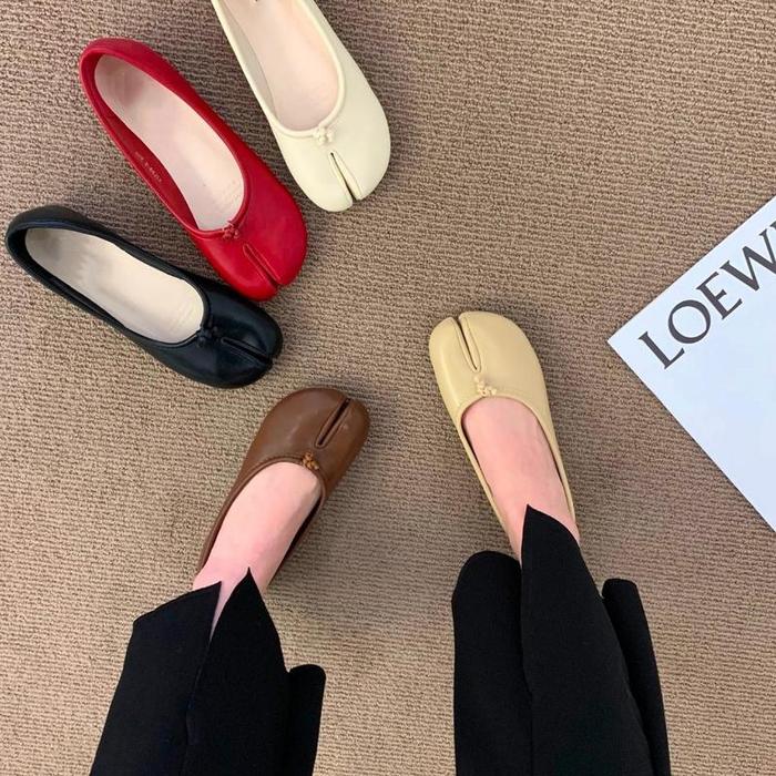 2025 Doudou Sepatu Wanita Sepatu Baru Musim Panas Split-Toed Tabi Flats Kuku Sepatu Jari Kaki Malas