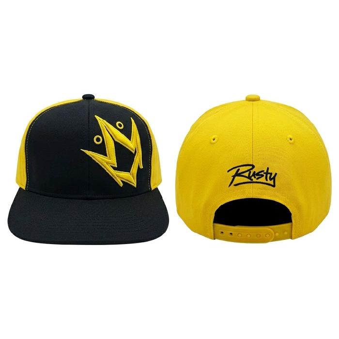 Rusty Topi Baseball Hitam Kuning dengan Logo Khas dan Tulisan Rusty di Belakang