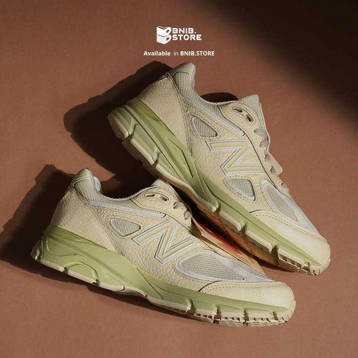 Sepatu Sneakers Pria NB 990 V4 Made in USA Macadamia Nut [U990BO4] Original