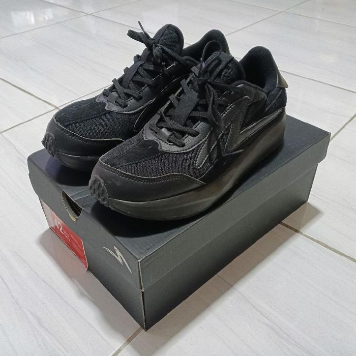 SPECS TEMPO TRIPLE BLACK - 42