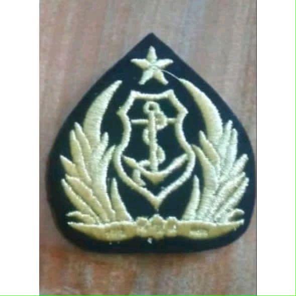 emblem topi pet pelayaran bagus