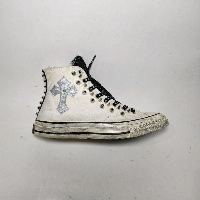 Converse yin yang studded 42, sepatu Italy sepatu kulit goth avantgarde y2k Ferragamo