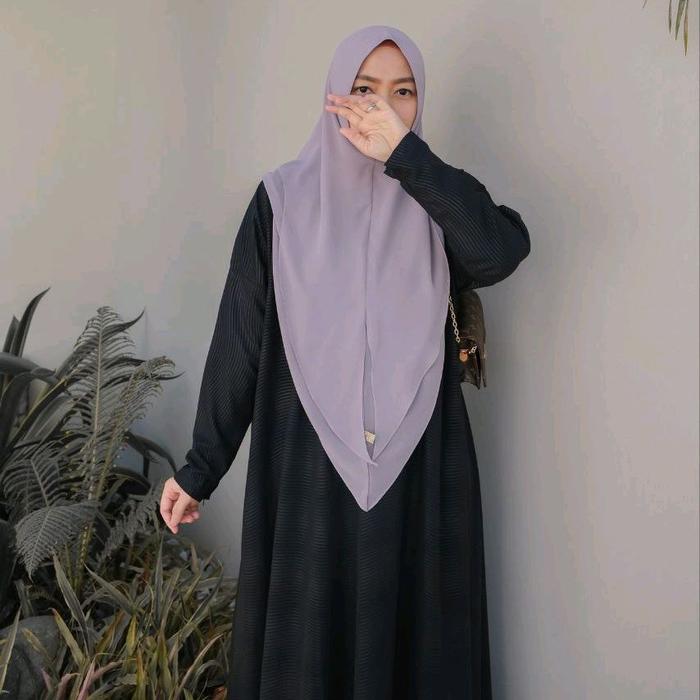 ABAYA JETBLACK SET BY ZAFEETRI // ABAYA BATWING BLACK SET KHIMAR