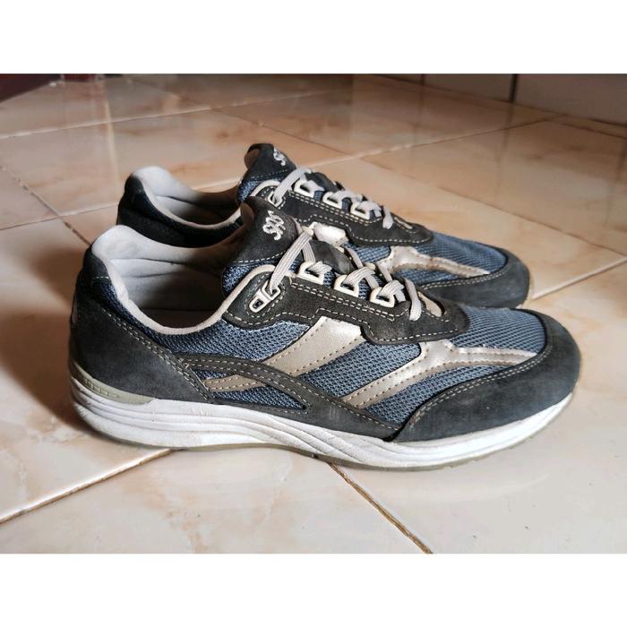Sepatu Sneakers SAS Made in USA Leather Suede Navy Silver Grey not Timberland Caterpillar Vans Conve