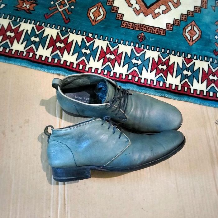 sepatu boots John varvatos