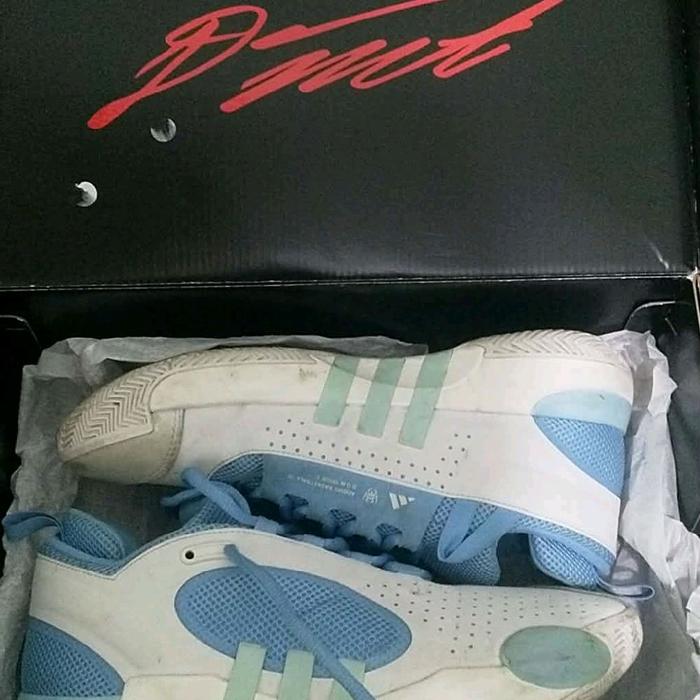 sepatu adidas Don Issue 5