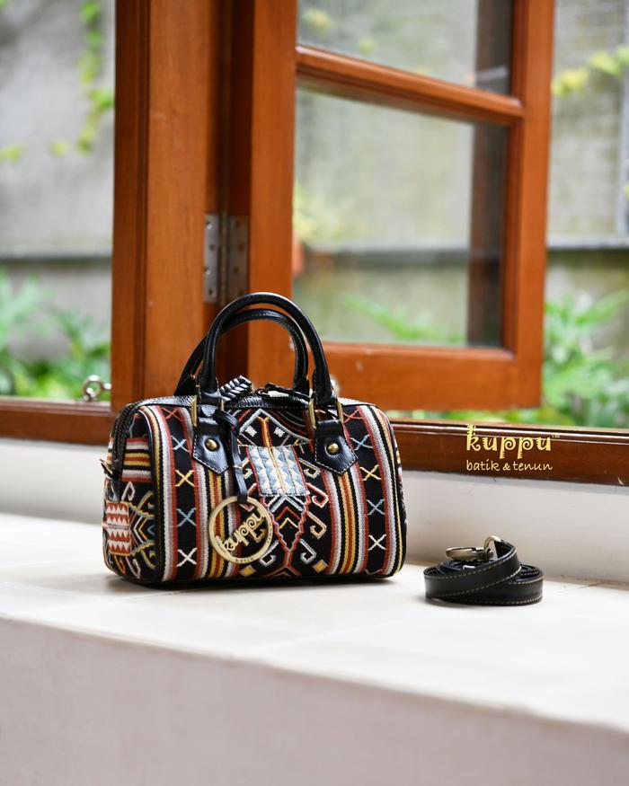 Moneta bag Size Mini Tenun Bokong, NTT by Kuppu Batik Tenun ( Speedy Bag)