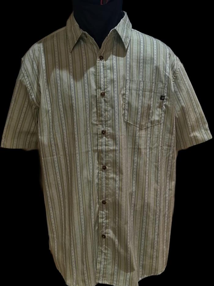 Baju lengan pendek lapangan Marmot hijau muda bergaris size XL