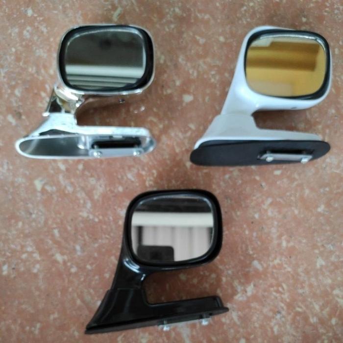 spion TAMBAHAN POJOK tanduk jepit kap mesin MOBIL universal / avanza / sedan WARNA CROME HITAM PUTIH