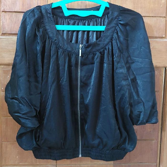 hoodie crop batwing lengan balon wanita bludru hitam mouth valley