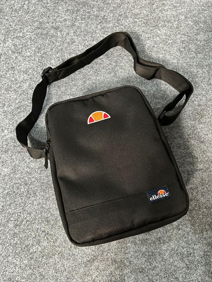 Tas Selempang Distro Ellese Slingbag Tas Viral Premium Quality