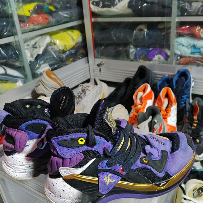 Anta Sepatu Fashion Edisi Marvel Thanos 2nd Size 42 Insole 26,5cm Kondisi Bagus untuk Gaya Anda