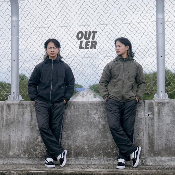 Jaket Parasut Dusky Crinkle Longgar Regular Water Repellent Anti Air Hoodie Fleksibel Zipper Berkual