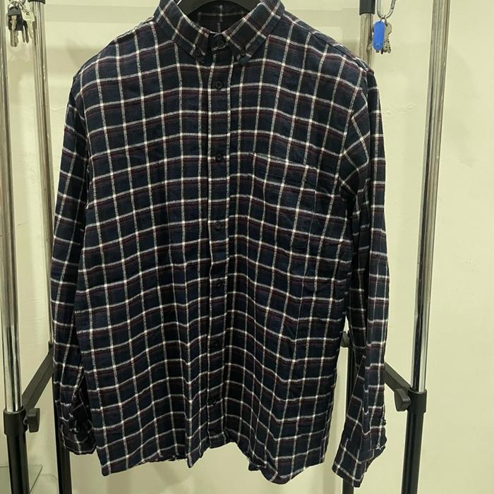 Kemeja	Flanel Biru Merah Seperti Baru Erigo Flannel Shirt Blue Red Like New BNIB