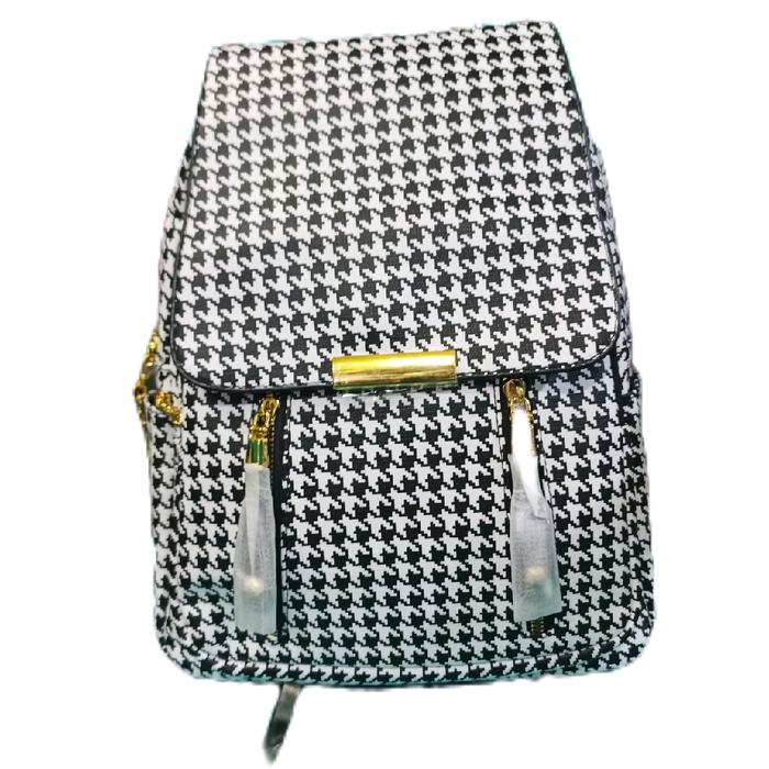tas ransel motif dior,bahan kulit premium,ada dua ruang ,bisa tenting juga cocok untuk formal atau n