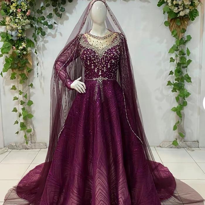 Gown crinoline gradasi/ombre Pernikahan Wanita
