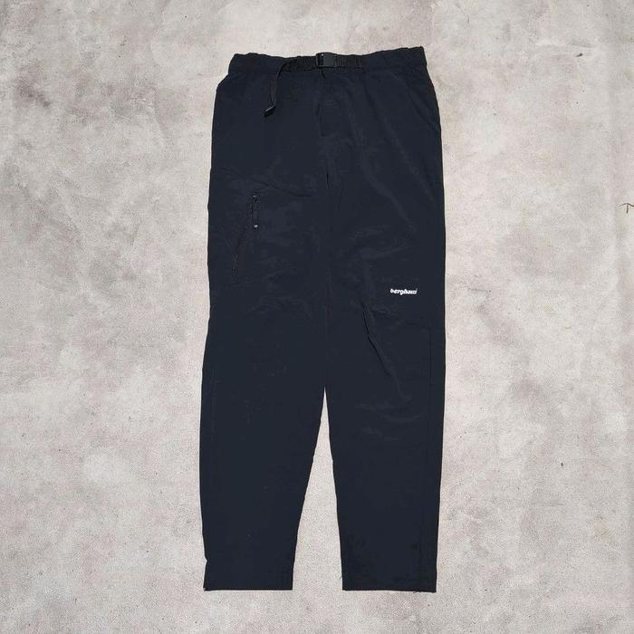 Celana panjang softshel outdoor hiking gunung berghaus hitam bekas