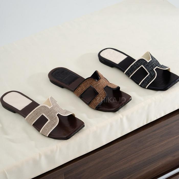 ZHIKA.ID Elena Sandal Wanita Model H Ujung Terbuka untuk Pantai Nyaman dan Stylish dengan Desain Ele