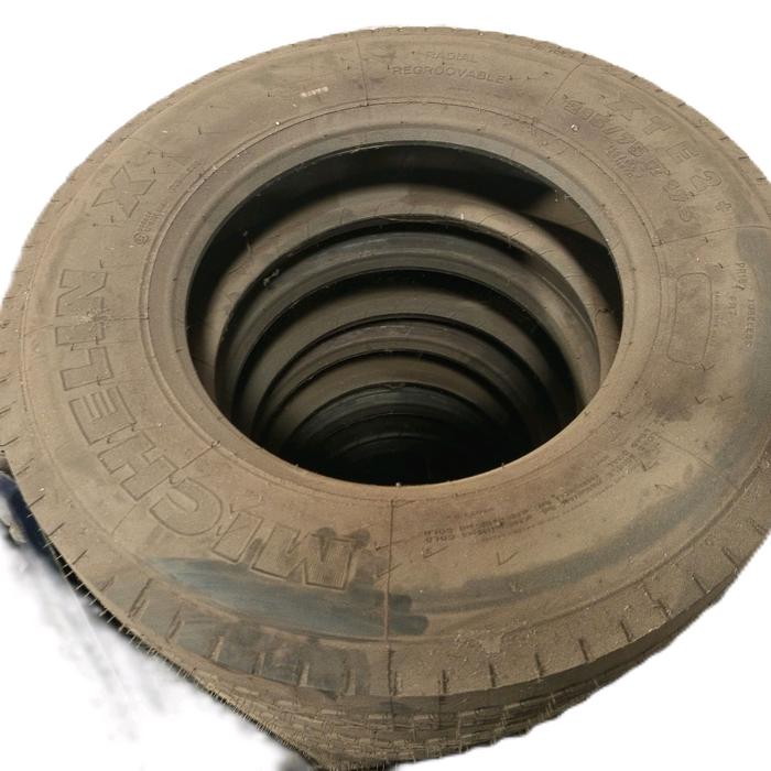 Ban Truk MICHELIN 215/75R17.5 XTE 2+ Tubeless.