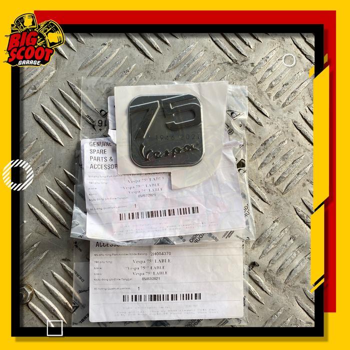 Vespa Emblem sticker Vespa Primavera 75 Tahun Aniv [NTS]