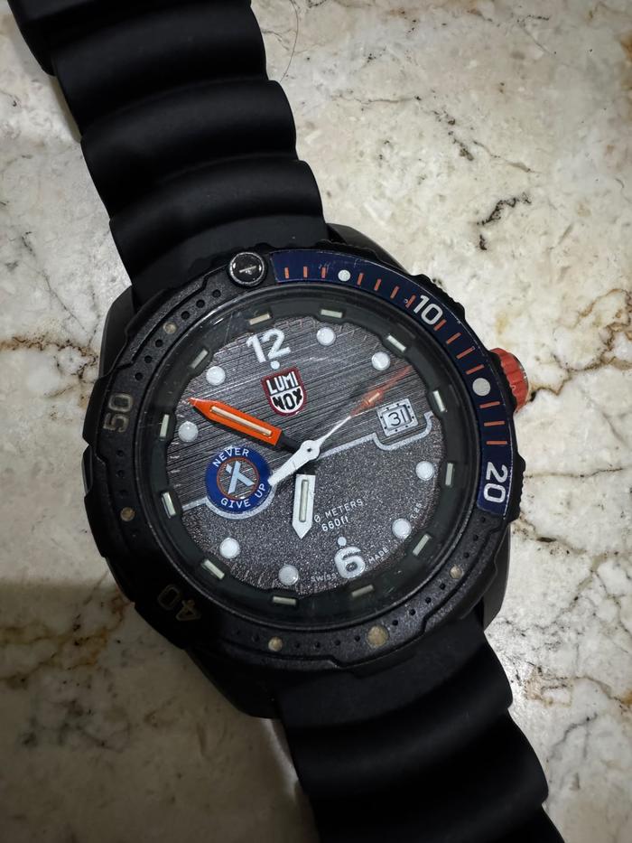 Luminox Jam Tangan X Bear Grylls Fullset dengan Tritium Terang untuk Visibilitas Baik dalam Kondisi 