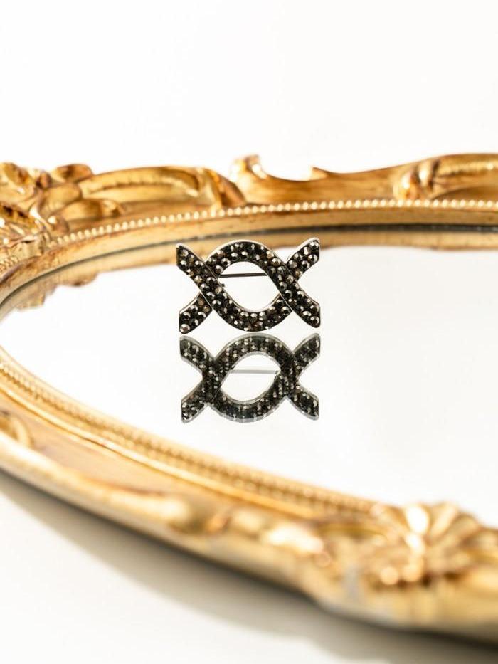 Klamby - Alice Brooch Black [terlaris]