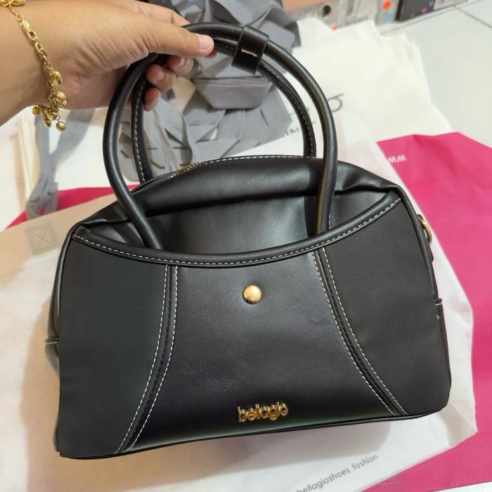 Tas Bellagio art 380 Tangan Hitam dengan Desain Elegan dan Tali Genggaman yang Nyaman
