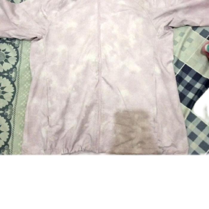 Uniqlo Jaket Lightweight UV Ori untuk Senam Outdoor Bahan Parasut Semi Parka Ukuran M Baru 2023 Diju
