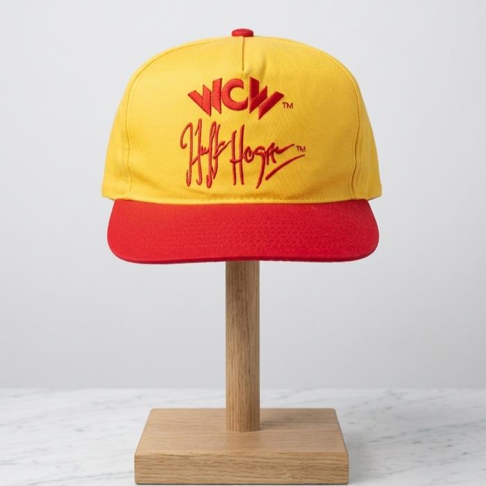 Topi WCW Hulk Hogan Snapback Vintage Kuning dan Merah - Preloved