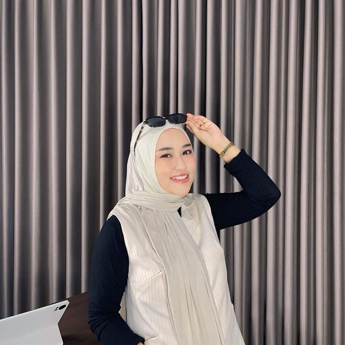 Jilbab pasang oval instan kaos