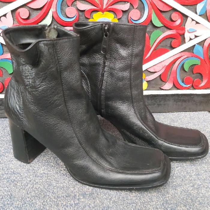 Sepatu Edward Forrer Original Designs No 40