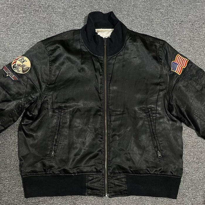 Thrifting Jaket Bomber pria Hitam