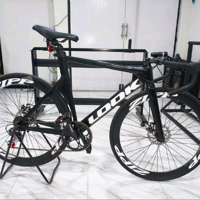 sepeda fixie look hitam custom desain elegan