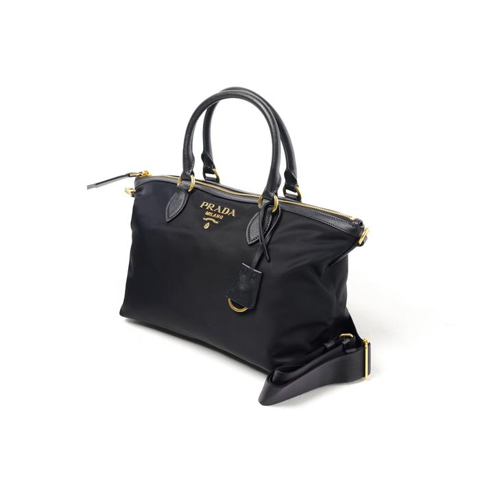Tas PRADA RE-NYLON SAFFIANO GHW BLACK TOTE BAG WITH LS 100% ORIGINAL