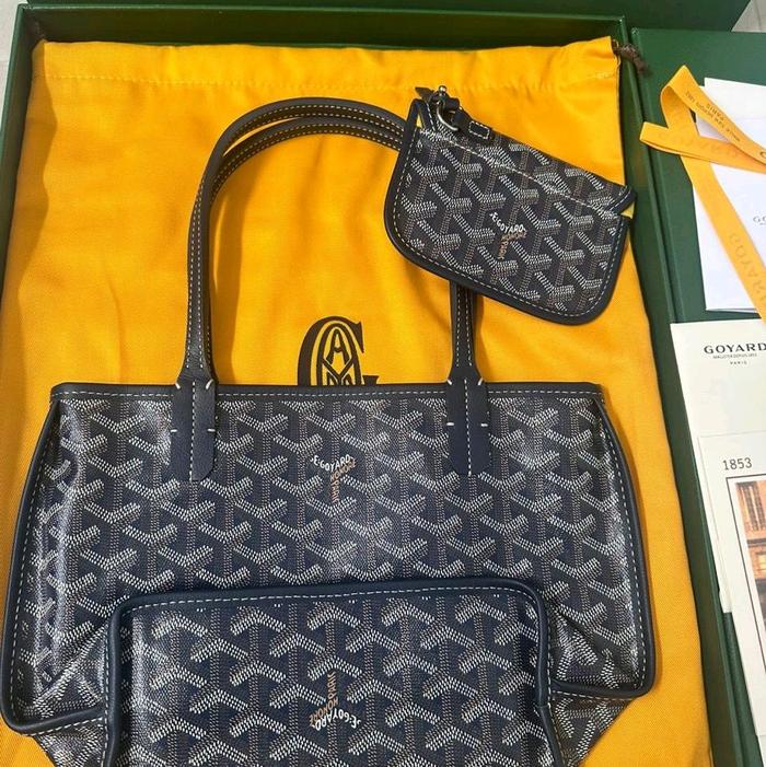 AUTHENTIC GOYARD MINI ANJOU NAVY PRELOVED
