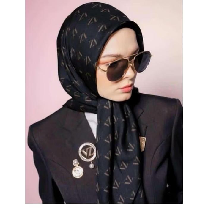 Segi 4 hijab motif VZ kw motif monogram