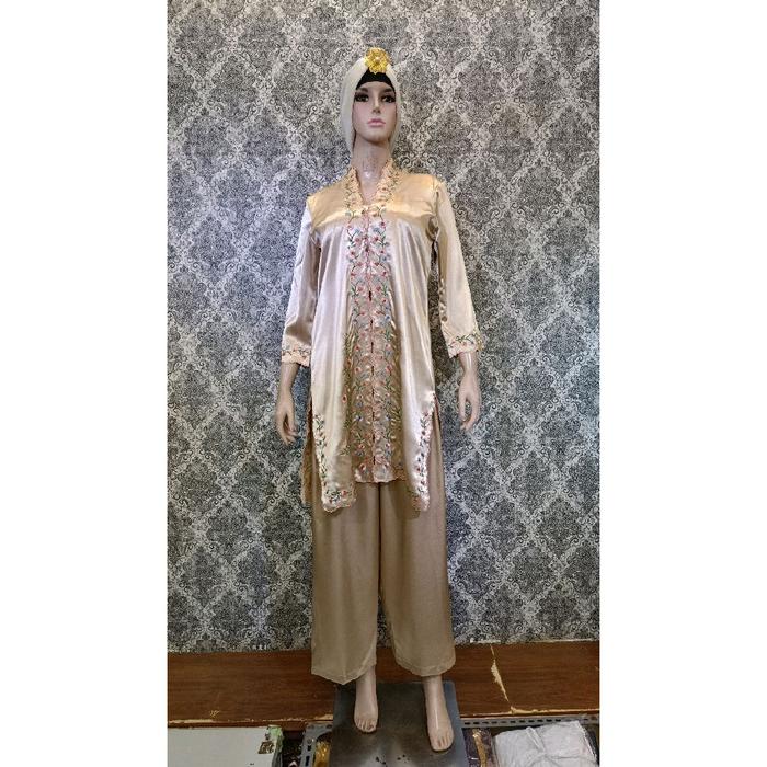 Modeluv - Set Tunik Celana Kulot Outer Bordir Inner Putih