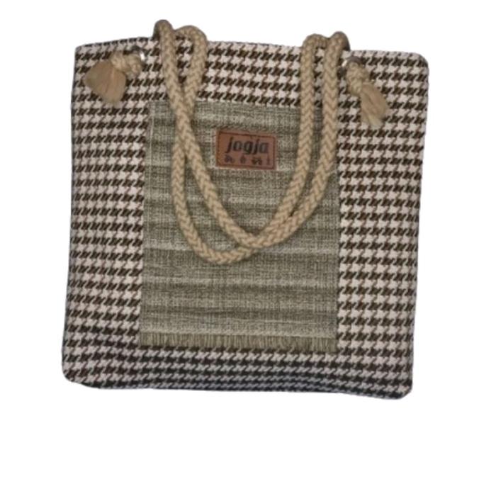 Totebag mukena/ tas mini untuk bekal tempat make up atau peralatan simple