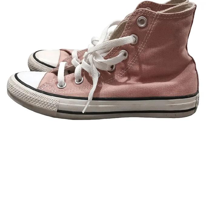 PL Sepatu cewek Converse size 36