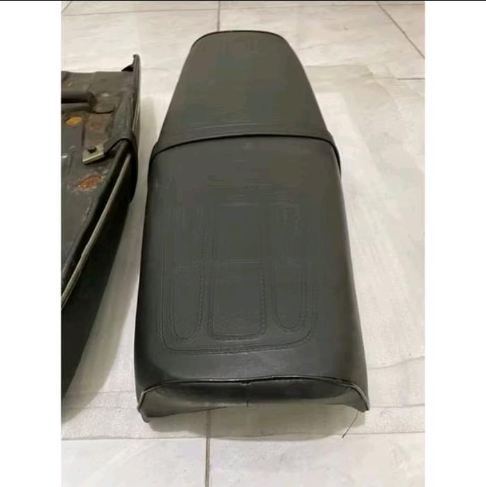 Jok Sadel Assy Suzuki Gp100 Gp 100 125 Gp100