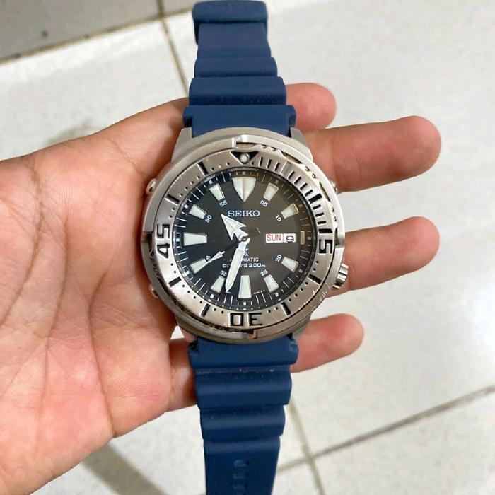 Seiko Baby Tuna SRP 637 Jam Tangan Pria dengan Tali Karet Biru dan Desain Tahan Air