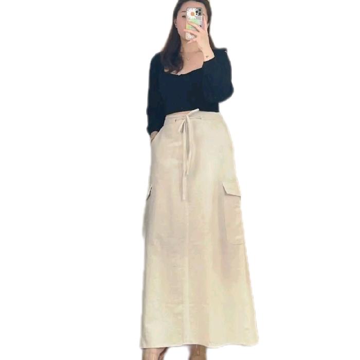 Rok Cargo Twill Premium dengan Kancing dan Zipper Depan, 2 Saku Samping, dan 2 Saku Cargo Aktif - Na