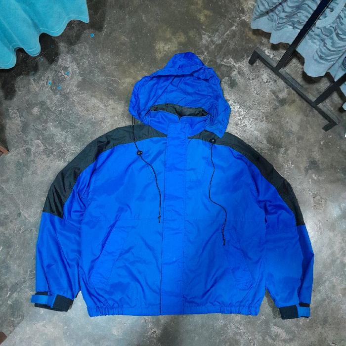 VINTAGE MARLBORO UNLIMITED MOUNTAIN JACKET BLUE/BLACK
