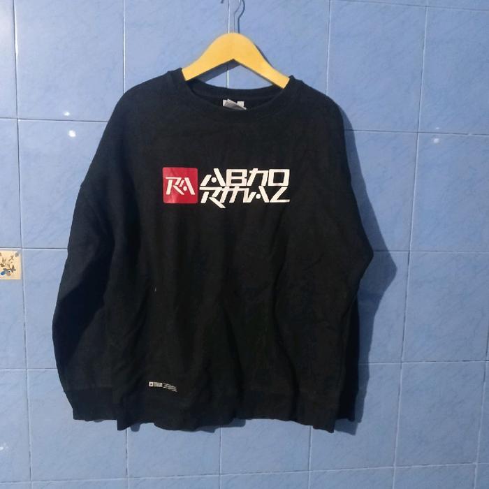crewneck brand abnormal thing