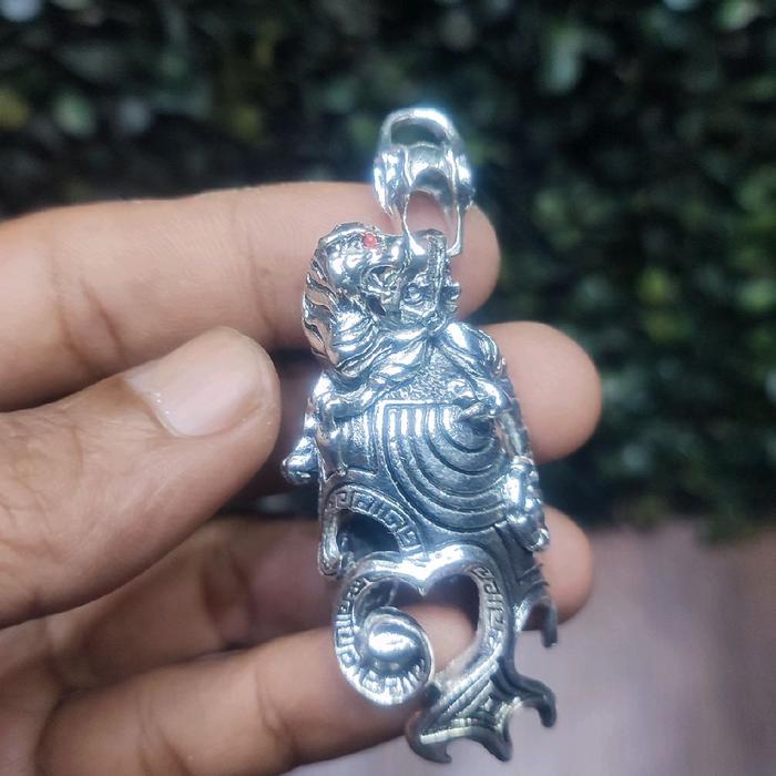 liontin ring iketan motif macan/pendulum ring taring Kalung