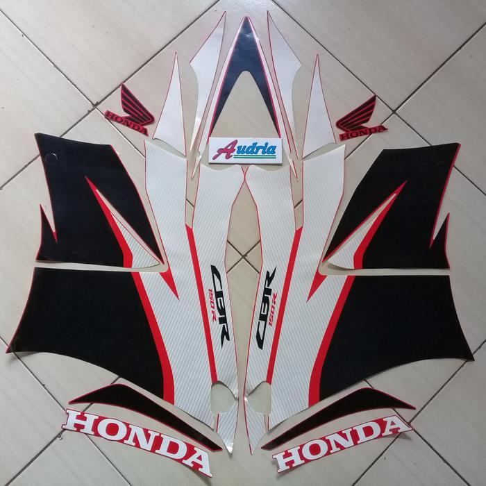 Sticker Striping Motor Honda CBR 150R K45 2015 Merah OSEAN